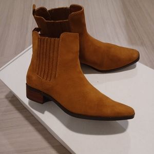 Ankle boots